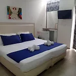 Summer Life Apartment