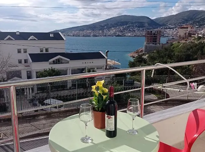 Summer Life Sarandë