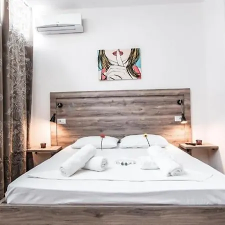 Apartment Summer Life