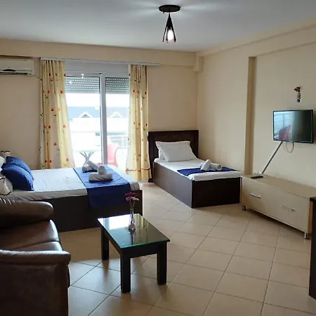 Summer Life Apartment *