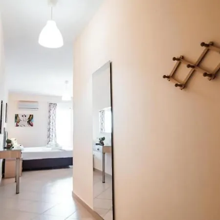 Summer Life Apartment