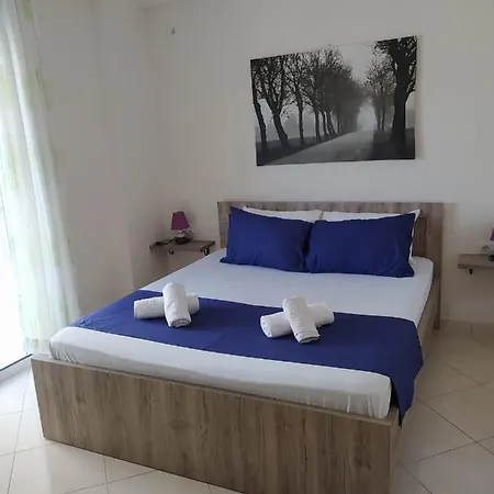 Summer Life Apartment