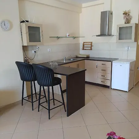 Summer Life Apartment