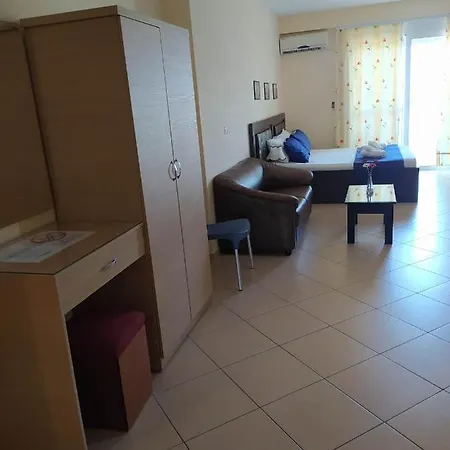 Summer Life Apartment