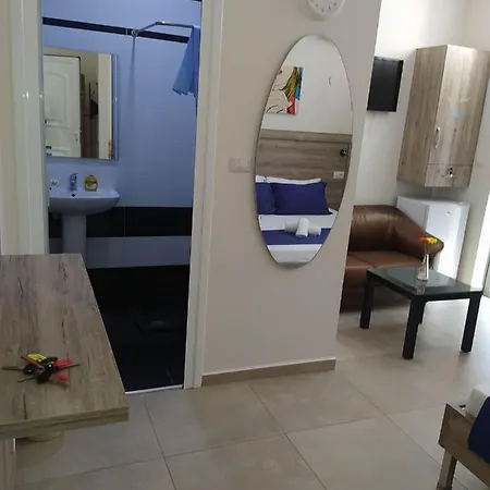 Summer Life Apartment