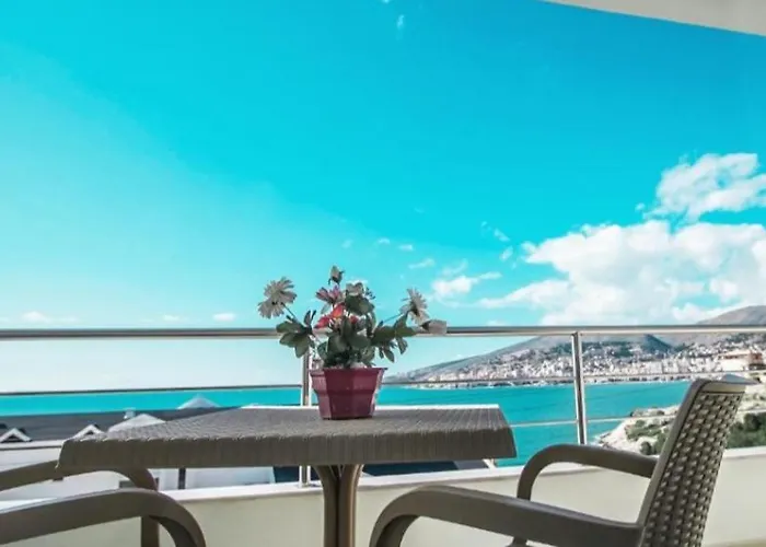 Summer Life * Saranda