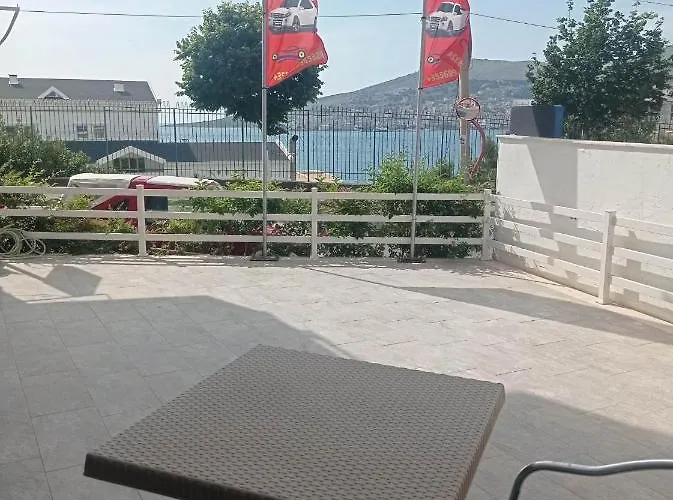 Summer Life Saranda